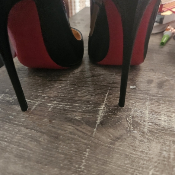 Christian Louboutin Heels (So Kates) - Picture 2 of 10
